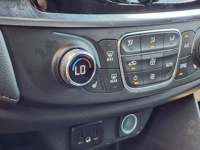 Used 2024 Chevrolet Traverse LT FWD image 5