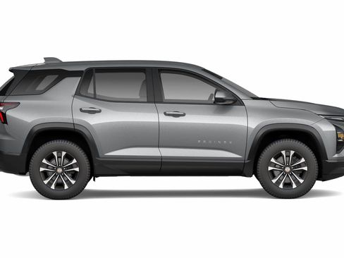 New 2027 Chevrolet Equinox LT w/ Convenience Package II FWD image 3