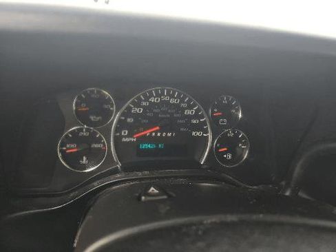 Used 2018 GMC Savana 2500 w/ Driver Convenience Package image 11