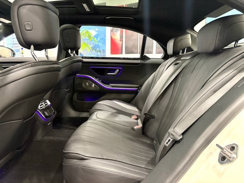 Used 2022 Mercedes-Benz S 500 4MATIC image 14