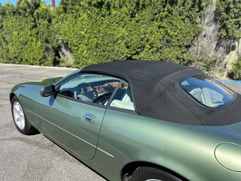Used 1999 Jaguar XK8 Convertible RWD image 19