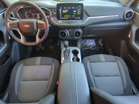 Used 2025 Chevrolet Blazer LT FWD image 13