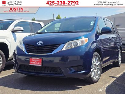 Used 2011 Toyota Sienna LE w/ Towing Pkg