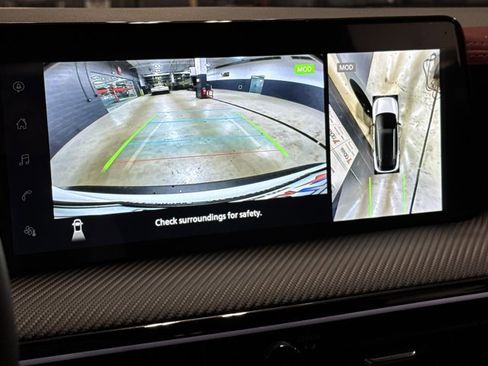 New 2025 Nissan Kicks SR w/ Illumination Package image 19