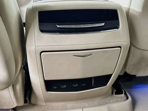Used 2023 Cadillac Escalade Sport Platinum w/ Heavy-Duty Trailer Package AWD/4WD image 29