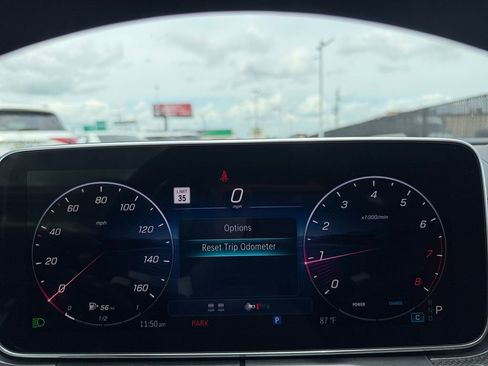 New 2026 Mercedes-Benz CLE 300 4MATIC Coupe image 17