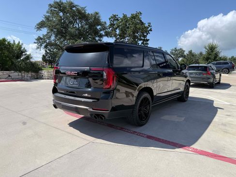 Used 2025 GMC Yukon XL AT4 Ultimate w/ LPO, Floor Liner Package AWD/4WD image 6