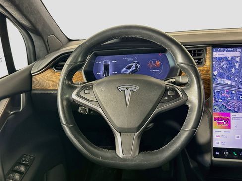 Used 2018 Tesla Model X 100D AWD/4WD image 17