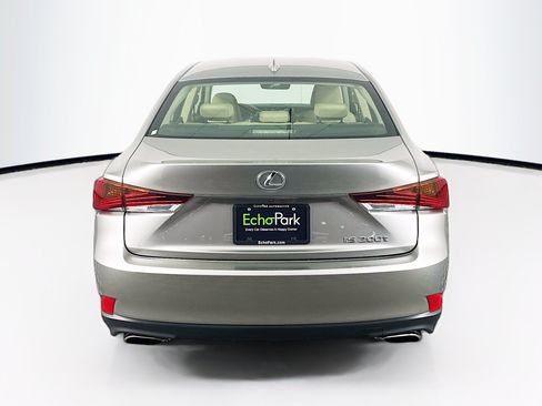 Used 2017 Lexus IS 200t RWD image 7