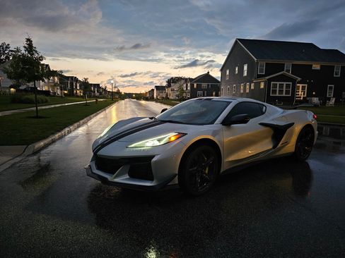 Used 2023 Chevrolet Corvette Z06 w/ Stealth Interior Trim Package RWD image 23