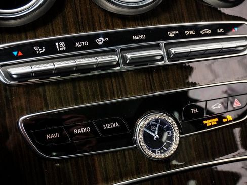 Used 2019 Mercedes-Benz C 300 4MATIC Sedan image 27