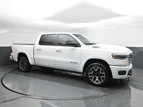 Used 2025 RAM 1500 Laramie w/ Laramie Southwest Edition image 17
