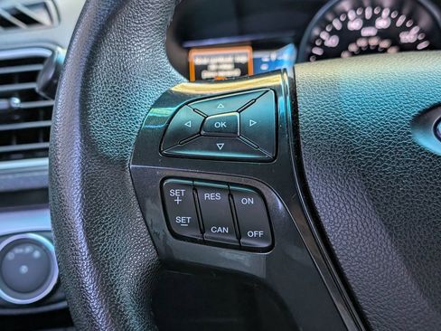 Used 2017 Ford Explorer XLT w/ Equipment Group 202A image 24