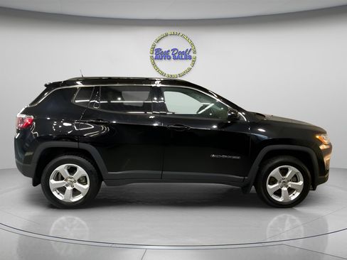 Used 2019 Jeep Compass Latitude w/ Cold Weather Group image 6