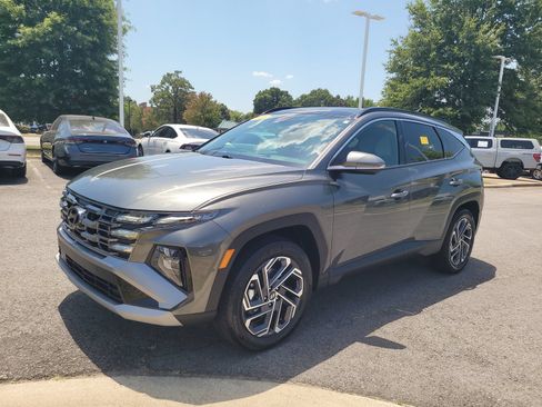 Used 2025 Hyundai Tucson Limited AWD/4WD image 7