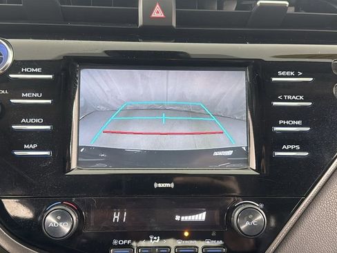 Used 2020 Toyota Camry SE FWD image 23