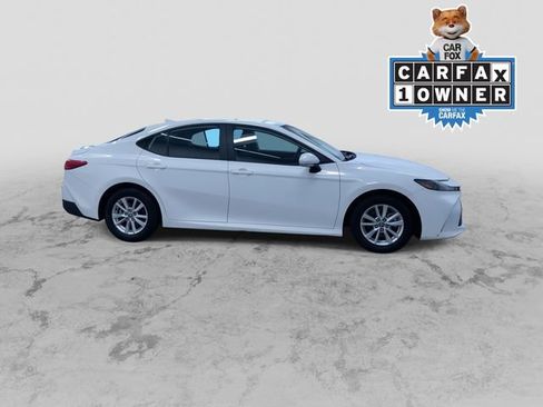 Used 2025 Toyota Camry LE image 2