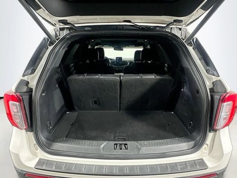 Used 2020 Ford Explorer ST w/ Premium Technology Package image 27