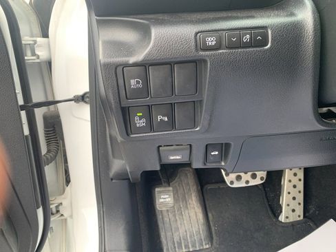 Used 2020 Lexus IS 350 F Sport w/ F Sport Package image 32