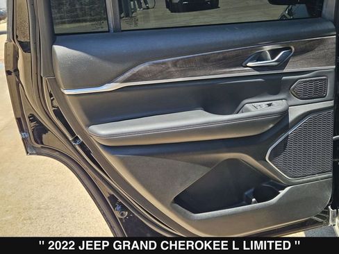 Used 2022 Jeep Grand Cherokee L Limited RWD image 19