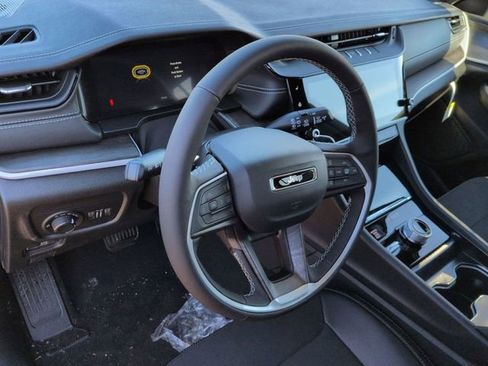 New 2026 Jeep Grand Cherokee L 4WD image 11