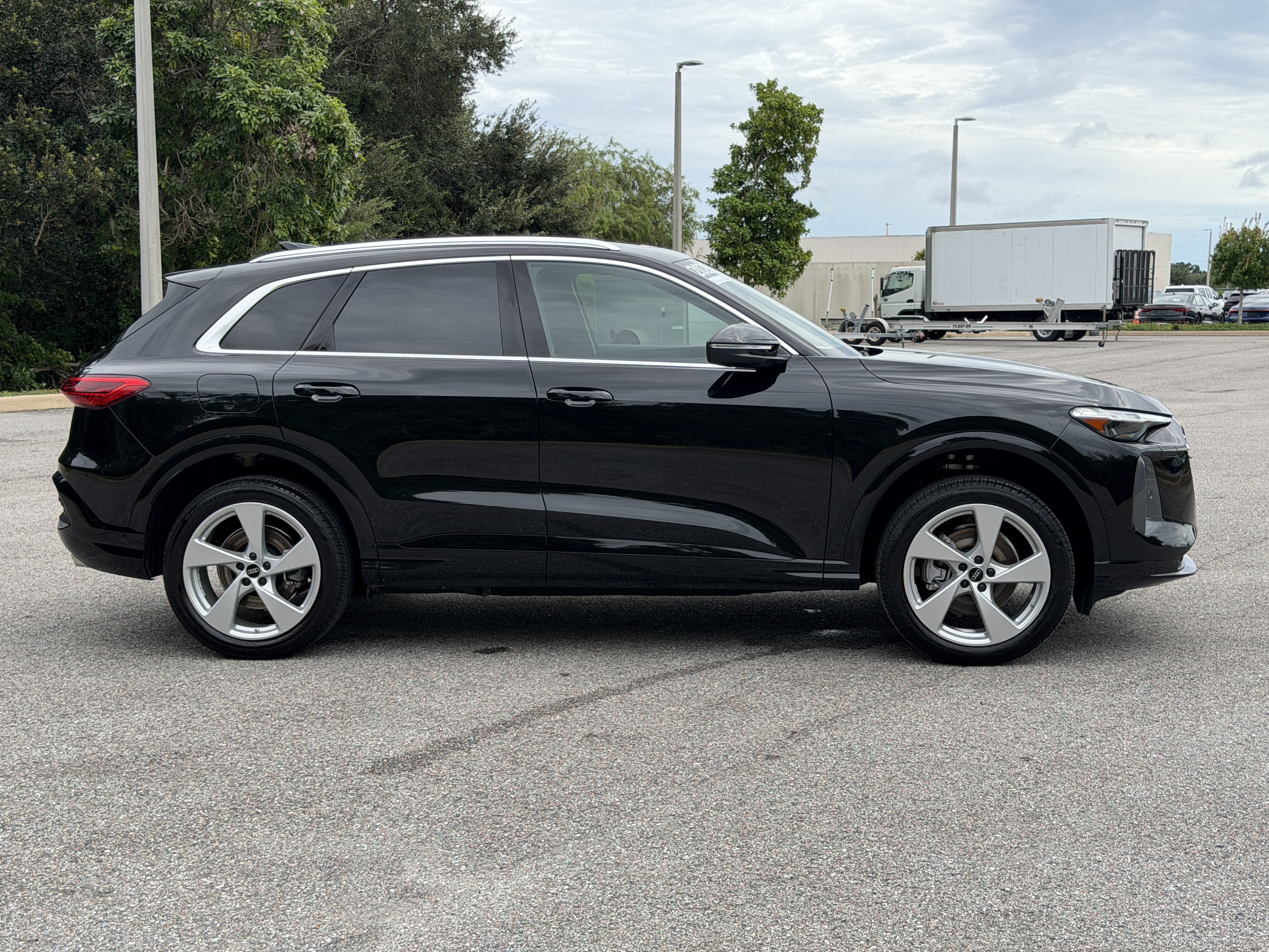 Certified 2026 Audi Q5 Premium Plus AWD/4WD image 8
