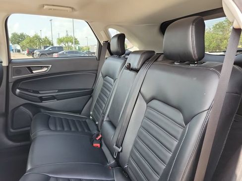 Used 2023 Ford Edge SEL AWD/4WD image 10