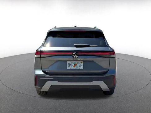 Used 2026 Volkswagen Tiguan SE FWD image 10