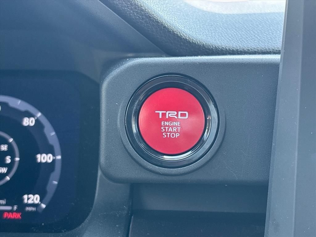 Used 2024 Toyota Tacoma TRD Off-Road AWD/4WD image 18