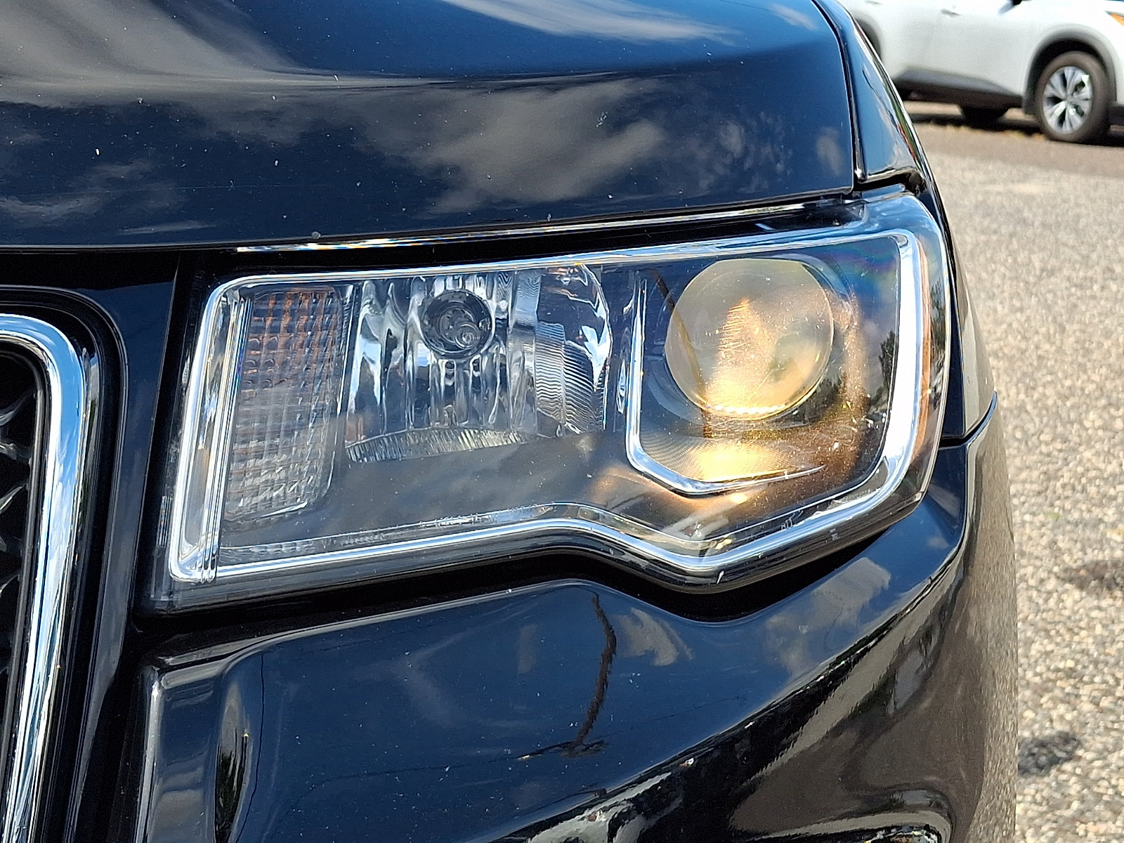 Used 2020 Jeep Grand Cherokee Limited AWD/4WD image 8