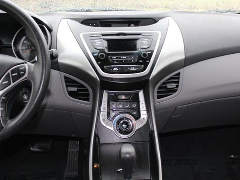Used 2013 Hyundai Elantra GLS w/ Preferred Pkg image 14