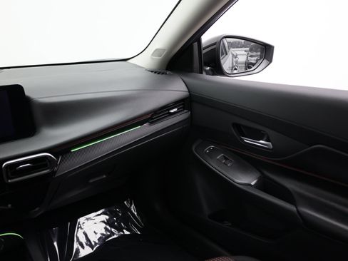 Used 2026 Nissan Sentra SR w/ Floor Mat Package FWD image 31