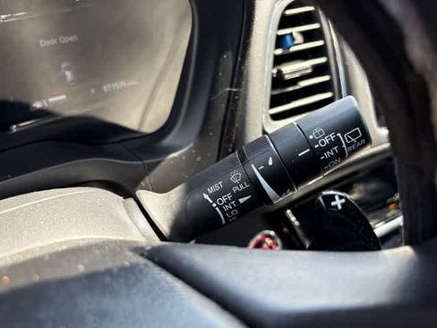 Used 2021 Honda HR-V EX-L image 17