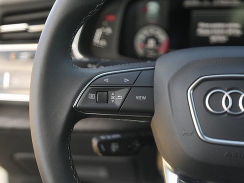 Used 2023 Audi Q8 Prestige image 23