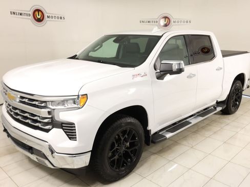 Used 2022 Chevrolet Silverado 1500 LTZ w/ LTZ Convenience Package II AWD/4WD image 35