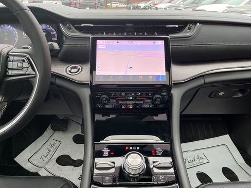 Used 2025 Jeep Grand Cherokee L Overland w/ MOPAR Finishing Package image 34