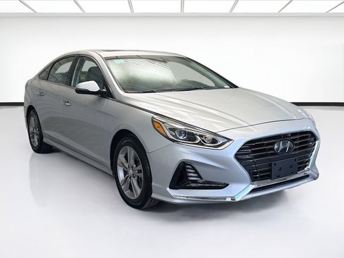 Used 2018 Hyundai Sonata Limited w/ Limited Ultimate Package 03 image 3
