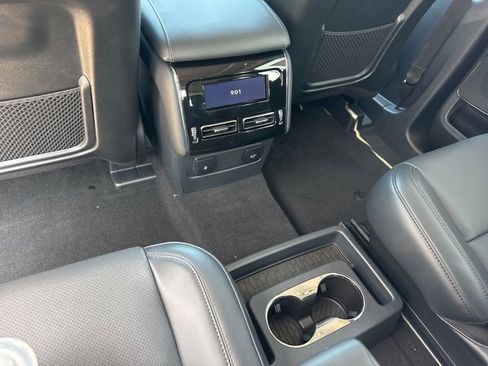 New 2025 Lincoln Aviator Premiere image 8