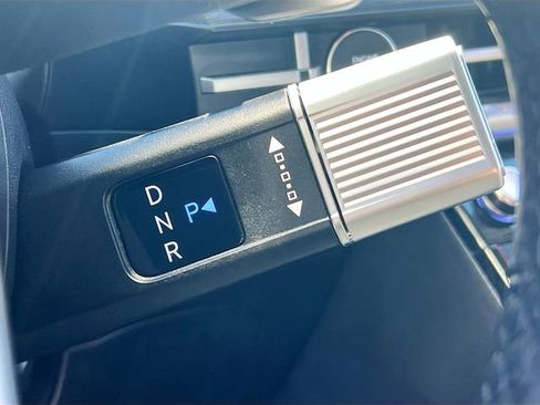 Used 2025 Hyundai Santa Fe Limited image 17