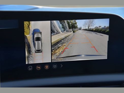 New 2026 Cadillac Optiq Sport 2 w/ LPO, Floor Liner Package AWD/4WD image 22
