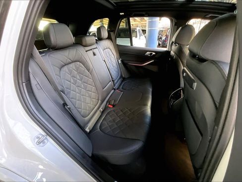 Used 2025 BMW X5 xDrive40i w/ M Sport Package image 20
