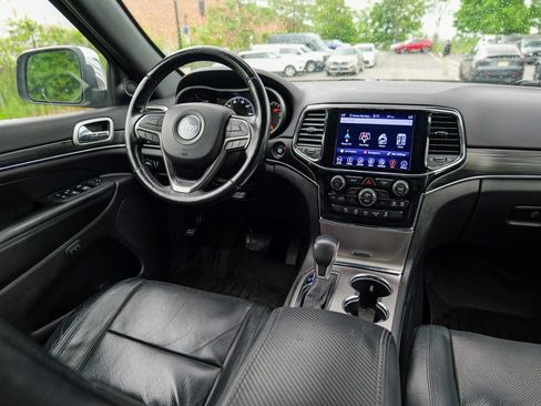 Used 2019 Jeep Grand Cherokee Limited w/ Luxury Group II AWD/4WD image 43