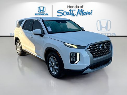 Used 2020 Hyundai Palisade SE image 1