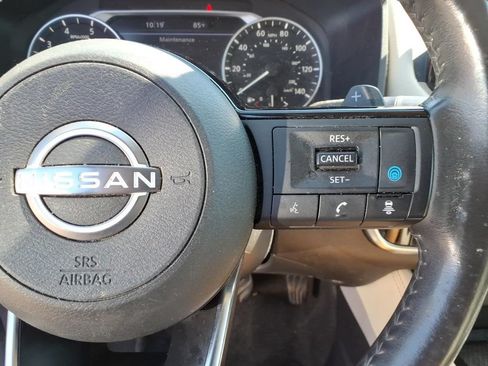 Used 2023 Nissan Rogue SL w/ SL Premium Package FWD image 19