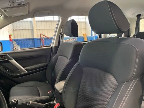 Used 2016 Subaru Forester 2.5i AWD/4WD image 23