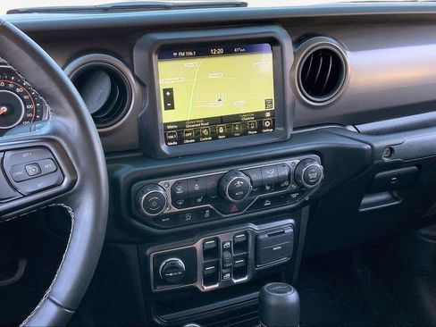 Used 2021 Jeep Gladiator Sport image 9