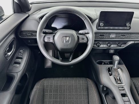 Certified 2025 Honda HR-V Sport image 21