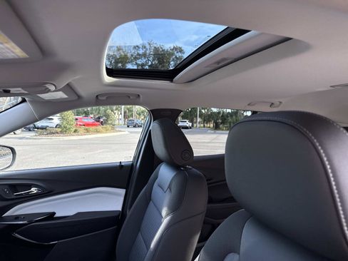 New 2026 Chevrolet Trax LT w/ Sunroof Package FWD image 34