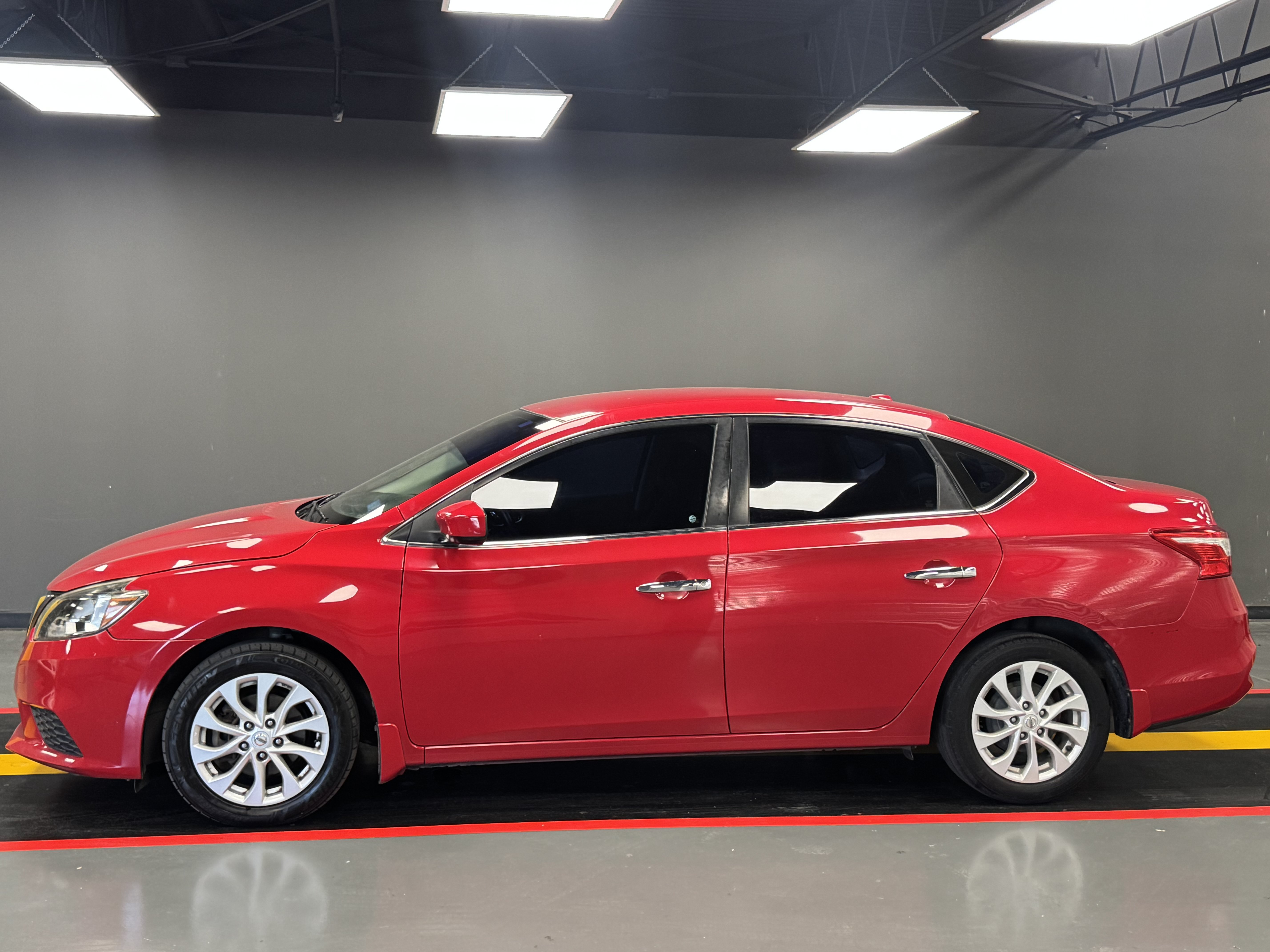 Used 2018 Nissan Sentra SV FWD image 3