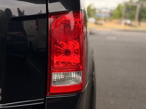 Used 2012 Honda Pilot Touring image 17